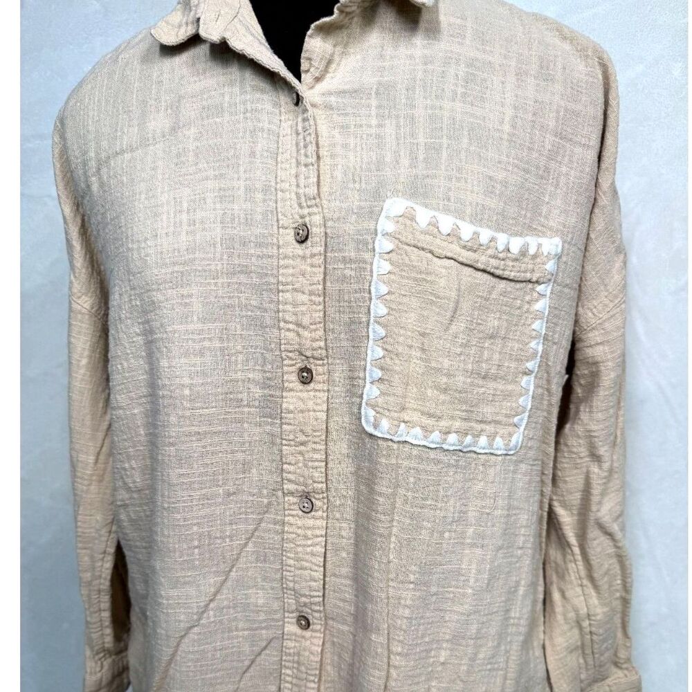 Cotton on Body Size XS Long Sleeve Button-Down Shirt Beige/Tan